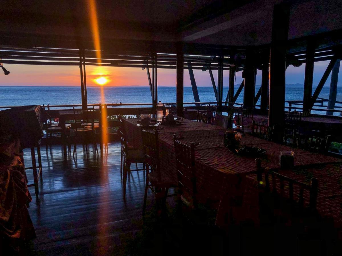 Aquaventure Reef Club Hotell Mabini  Eksteriør bilde