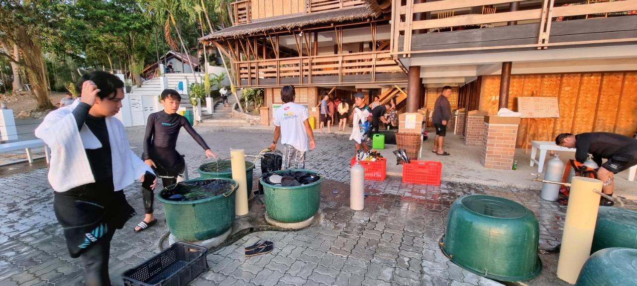 Aquaventure Reef Club Hotell Mabini  Eksteriør bilde